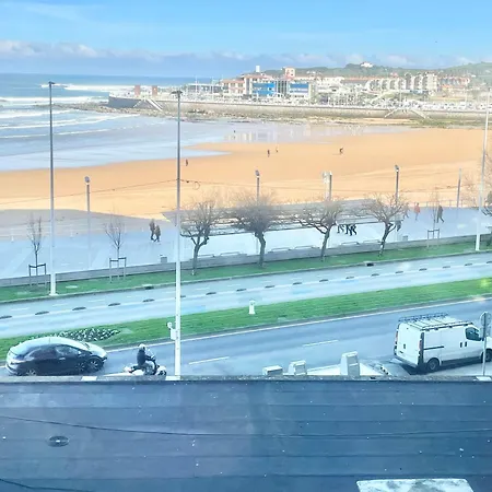 San Lorenzo Playa. Vistas Al Mar. Gijon